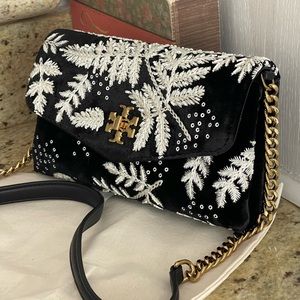 New🖤 Kira Embroidered Velvet Chain Wallet